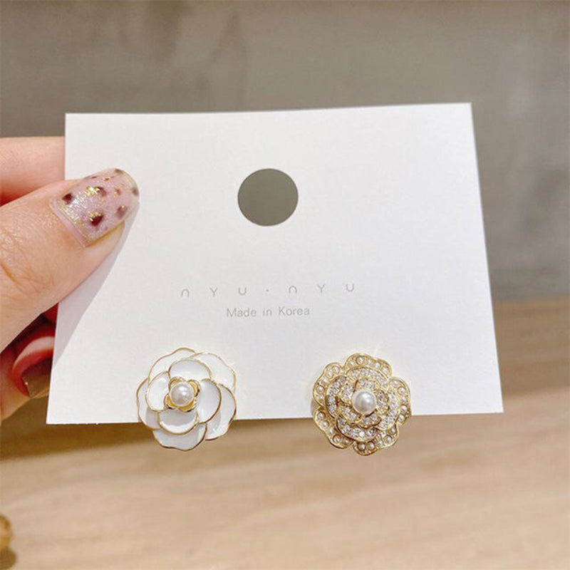 Kollektion eleganter, langer Statement-Ohrhänger