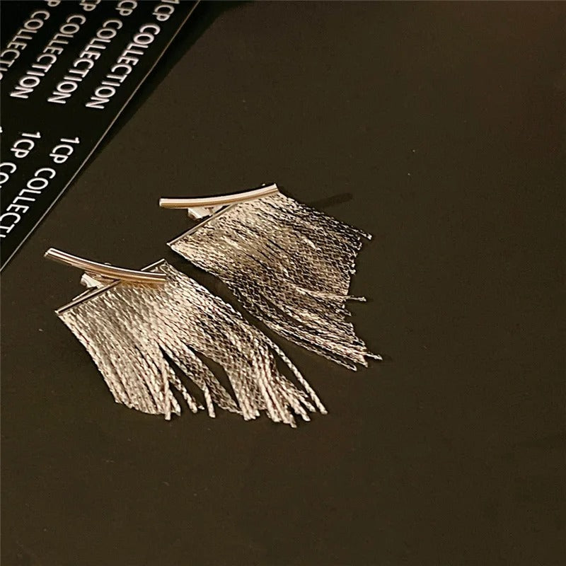 Chavri - Baumelnder Quaste Ohrringe