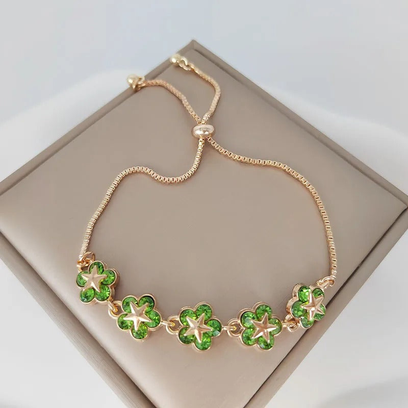 Carmiora - Kristall Gänseblümchen Blumenarmband