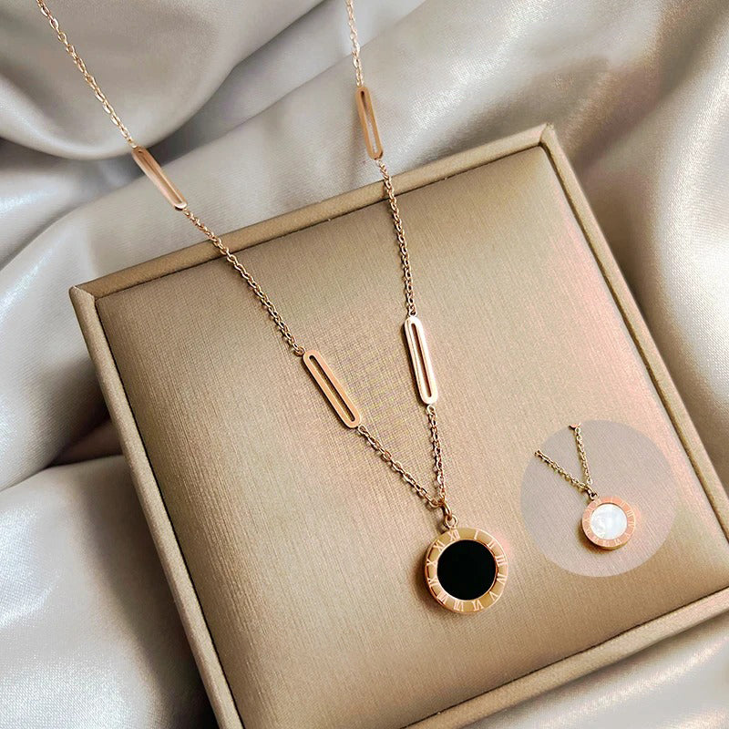 Halsketten mit Anhänger aus Edelstahl mit römischen Ziffern