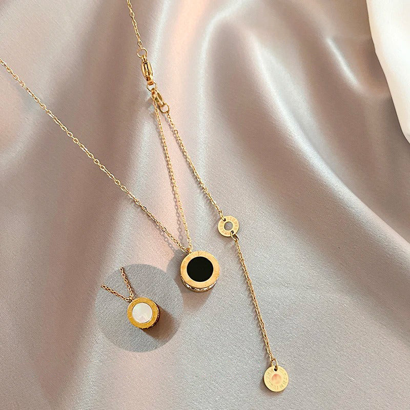 Halsketten mit Anhänger aus Edelstahl mit römischen Ziffern