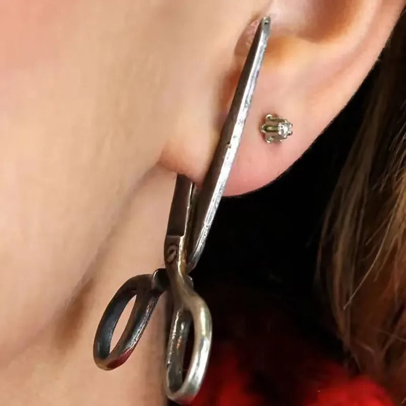 Carmiora - Zeitlose Gothic-Ohrstecker