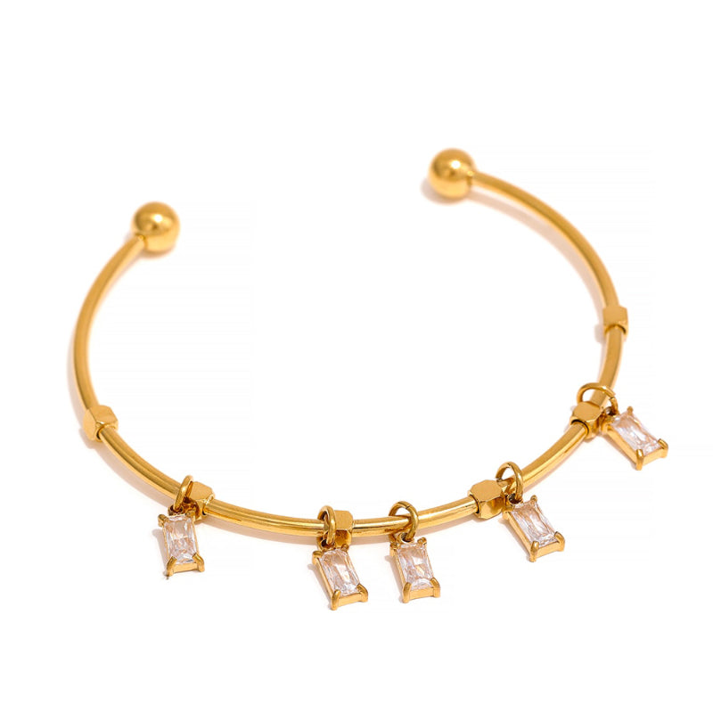 Anspruchsvolles Armreif-Armband mit Anhängern aus Zirkonia