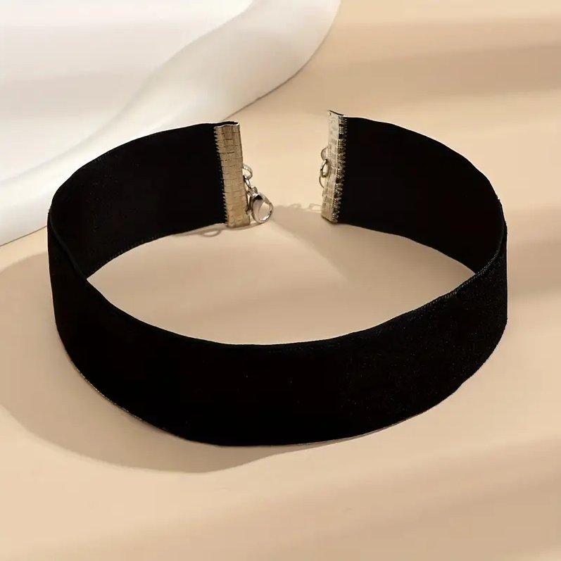 Carmiora - Midnight Veil Samt Halskette