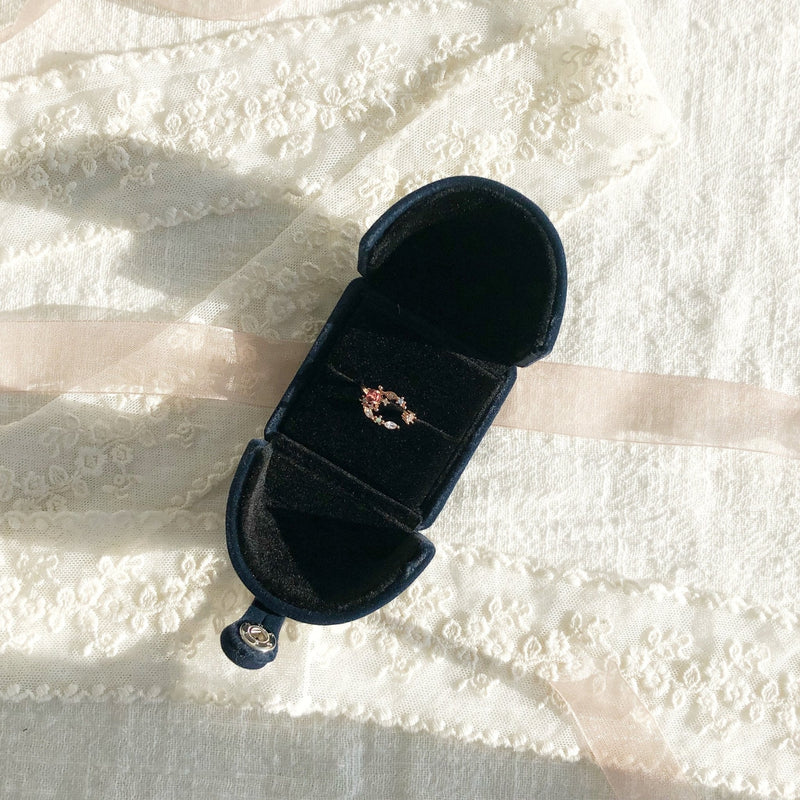 Schmuckschatulle aus Samt