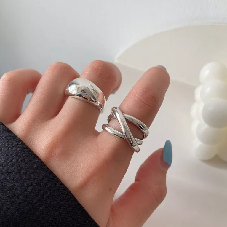 Carmiora - Regentropfen Design Kreuz Ring