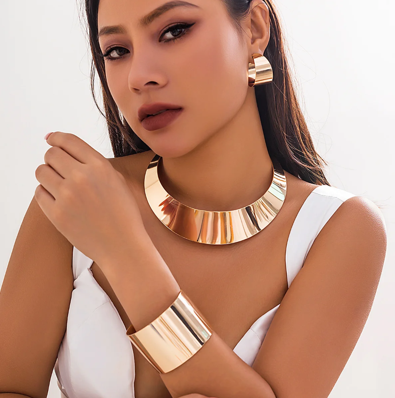 Carmiora - Boho Breites Manschettenarmband