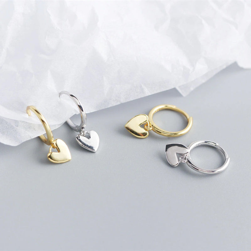 Handgemachte minimalistische Liebe Herz Charm Creolen