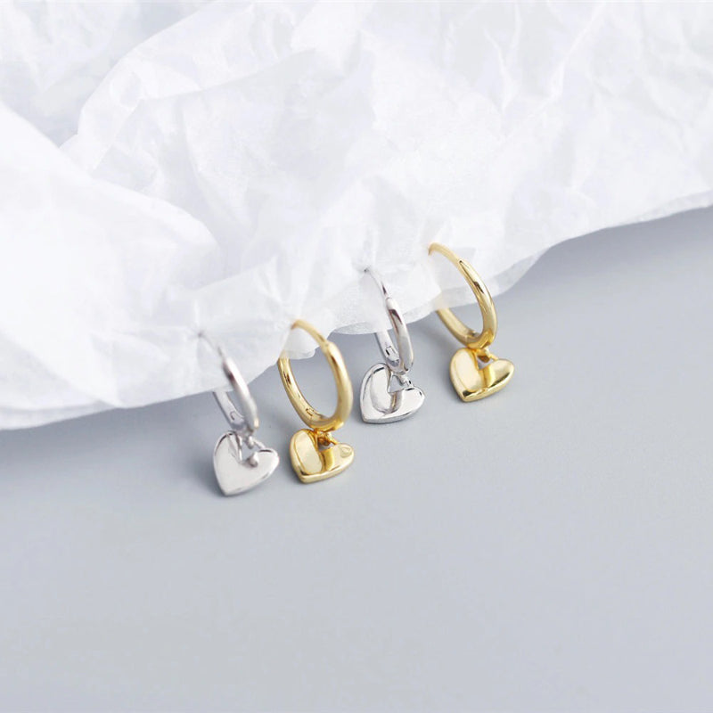 Handgemachte minimalistische Liebe Herz Charm Creolen