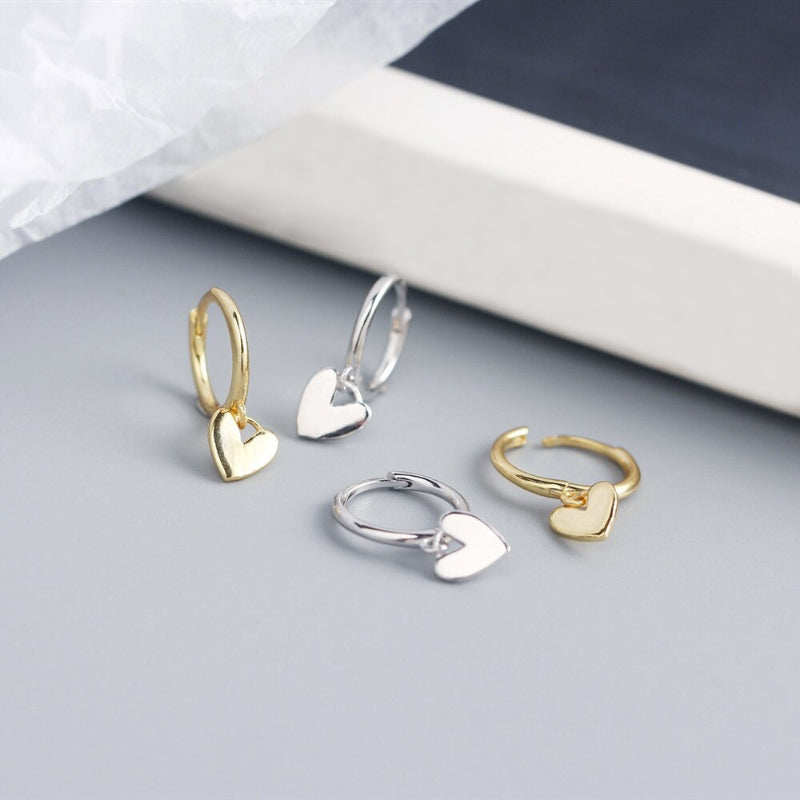 Handgemachte minimalistische Liebe Herz Charm Creolen