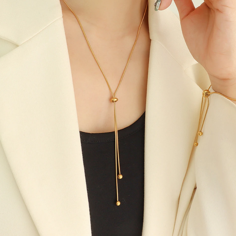 Carmiora - Schlangenkettenverzierung Halskette