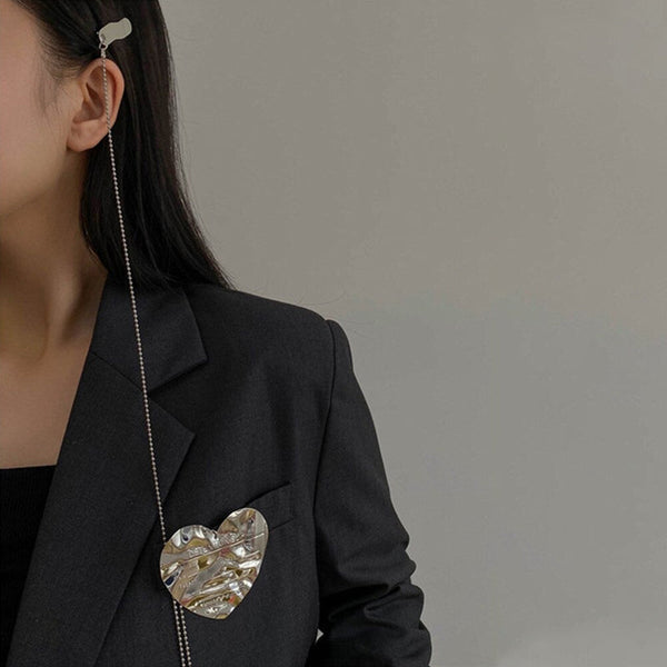 Herzförmige Broschennadeln aus Metall mit langer Quastenkette