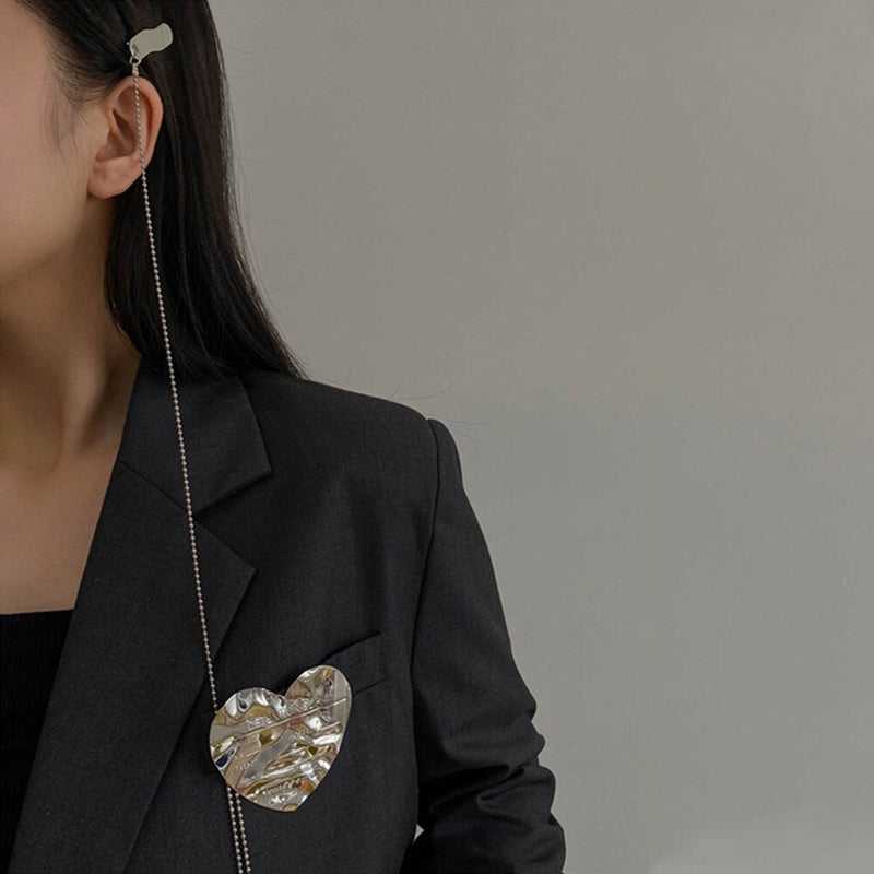 Herzförmige Broschennadeln aus Metall mit langer Quastenkette