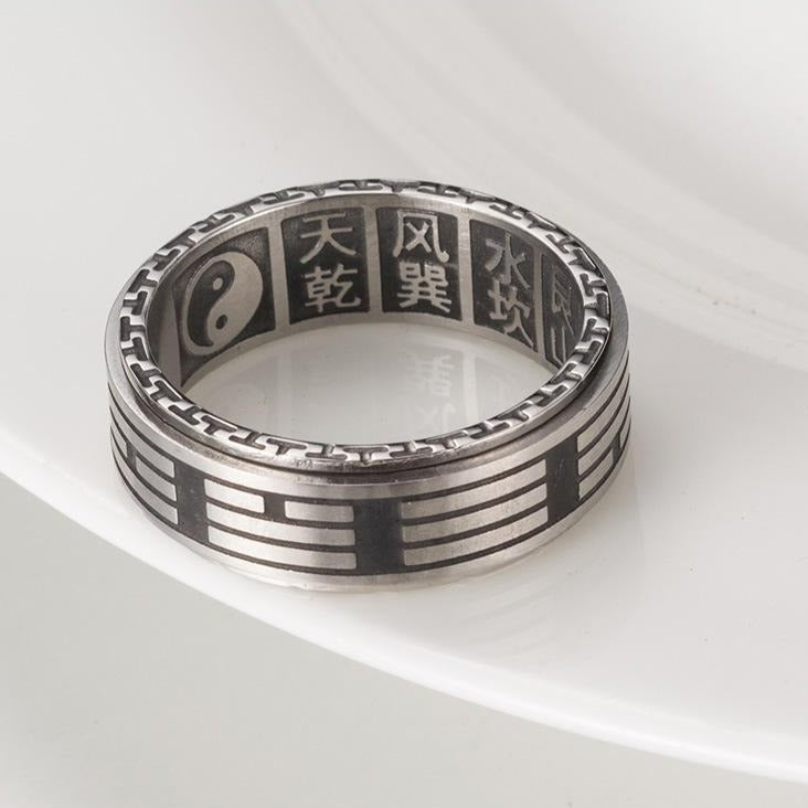 Yin-Yang-Titan-Spinnerring