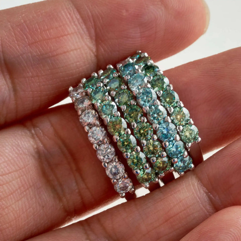 Luxus Ewigkeitsring für Frauen, Verlobung und Hochzeit, 0,7 Karat D Farbe VVS1 EX Runder Moissanit-Ring aus 925er Sterlingsilber