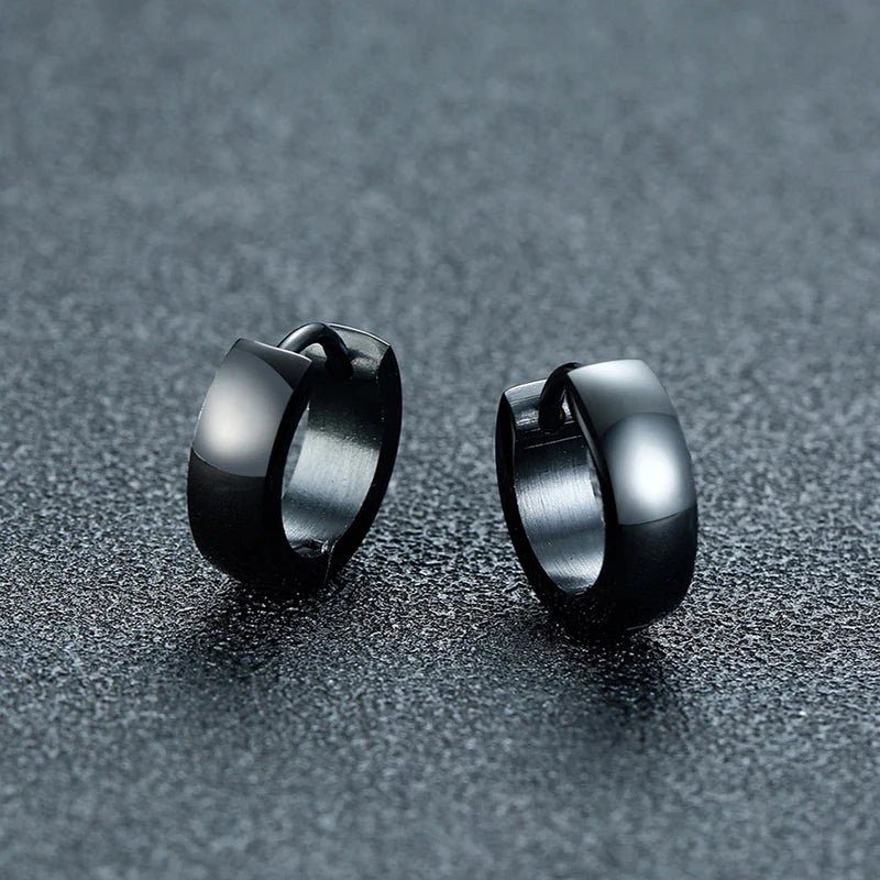 Schwarze Edelstahl Ohrstecker für Männer und Frauen - Punk Stil CZ Runde Ohrringe - Modischer Schmuck