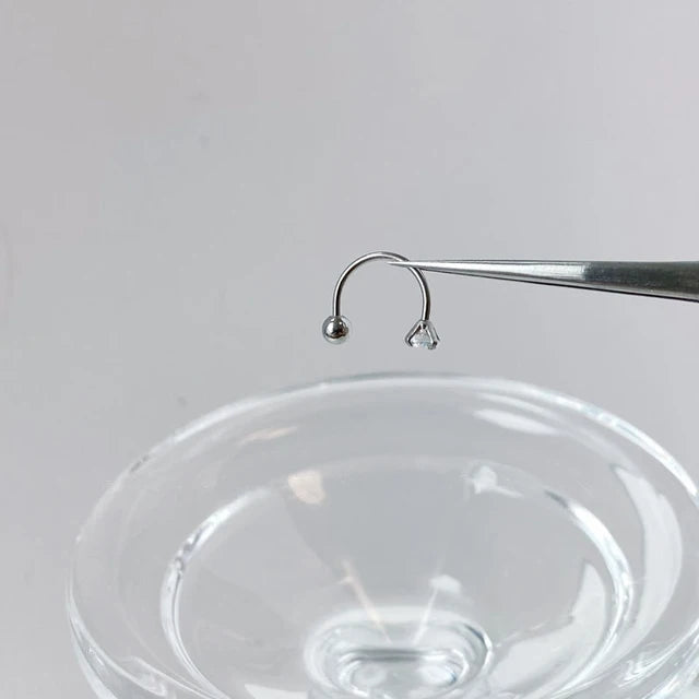 Hochwertige Edelstahl Ohrstecker mit Zirkonia - 1 Zirkonia