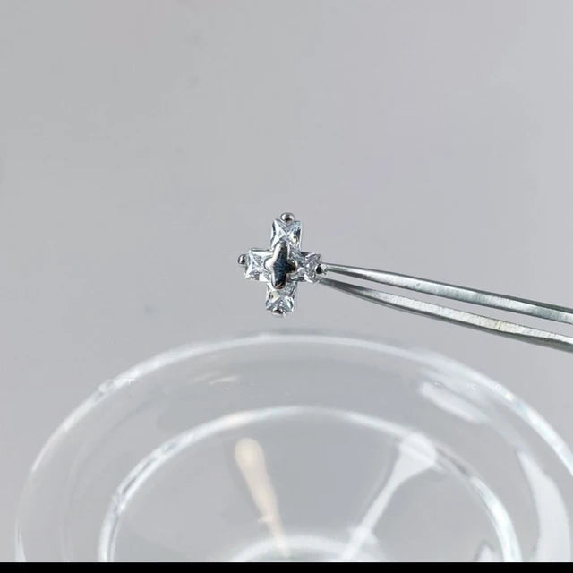 Hochwertige Edelstahl Ohrstecker mit Zirkonia - 1 Zirkonia