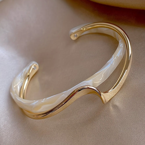 18K Gold Plattiert Victoria Wave Armreifen