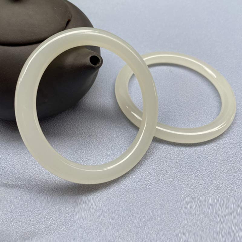 Chavri Weißer Jade-Glücksarmband-Armreif