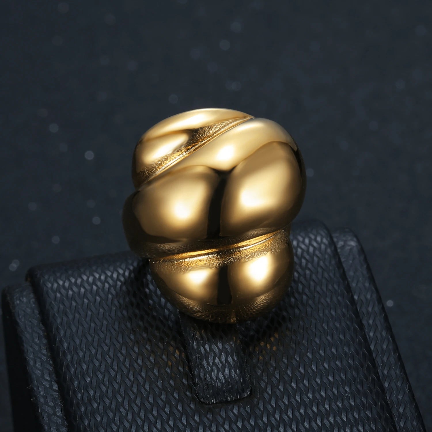 Eleganter großer Goldring für Damen - Party Schmuck mit Blumenmotiv