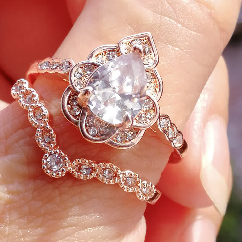 2Pcs Goldene, Tränenfassende Blütenblätter Ring -Set