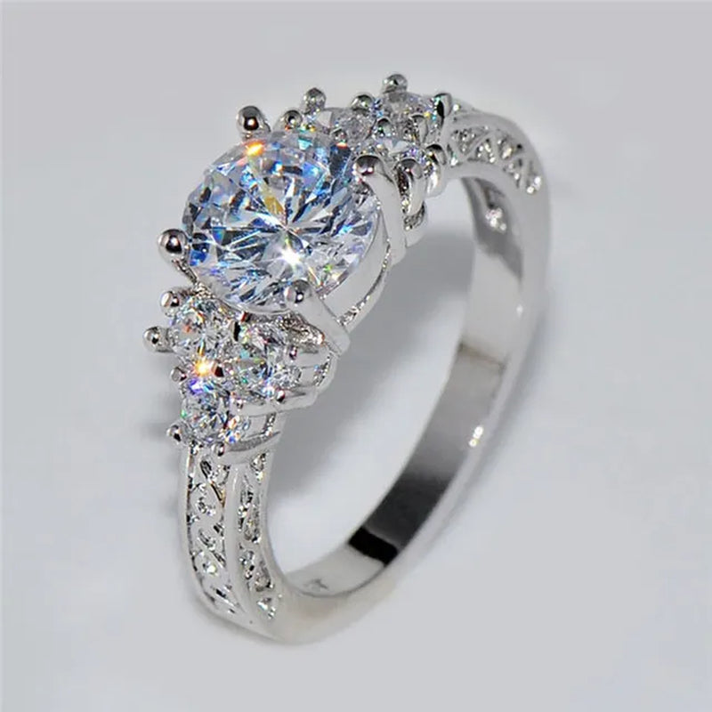 Exquisite Mode Silber Farbe Verlobungsringe für Frauen Mode Weiß Zirkon Steine Ring Jahrestag Braut Hochzeit Schmuck