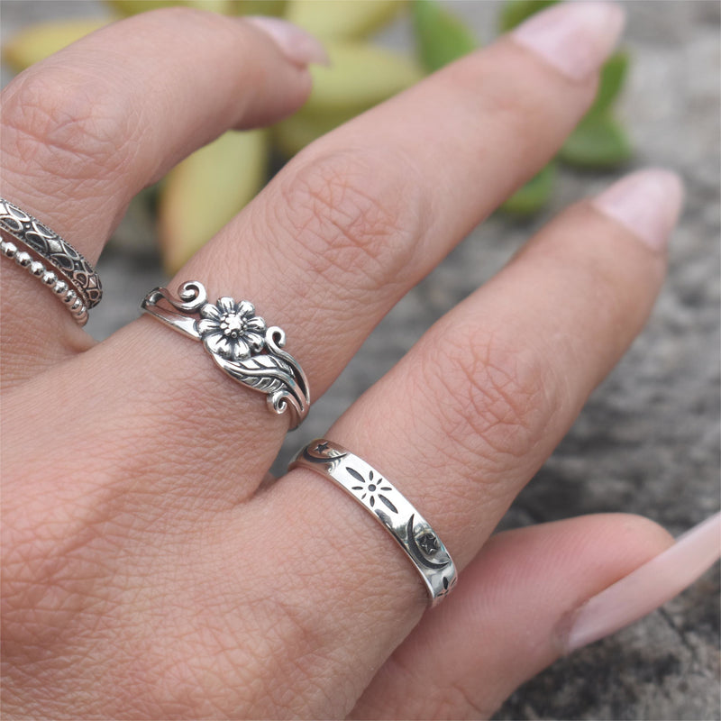 Blumenblumen -Gänseblümchen Silberring