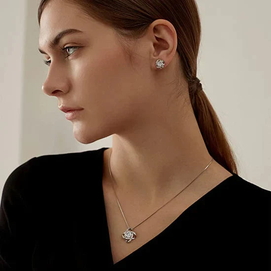 Liebesknoten-Halskette