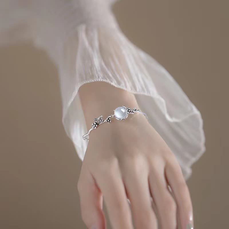 Chavri Pflaumenblüten-Chalcedon-Positiv-Armband