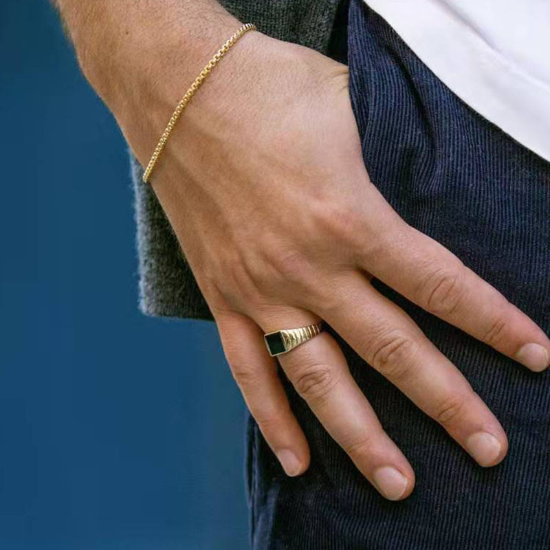 Schwarzes Etikett Black Signet Ring