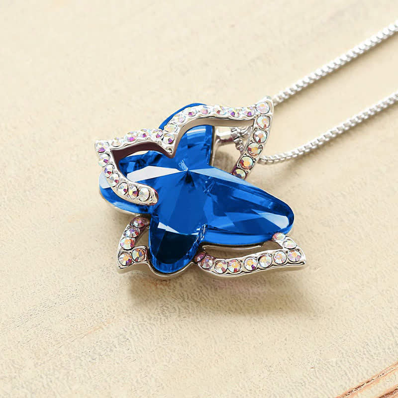 Verteilen Sie Ihren Flügelbutterfly -Geburtssteinkristall Halskette
