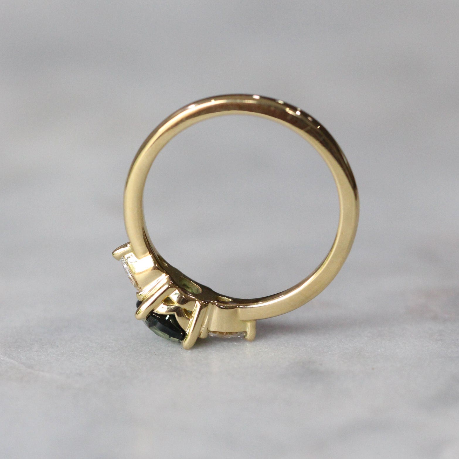 Smaragd -Zirkon -Verlobungsring