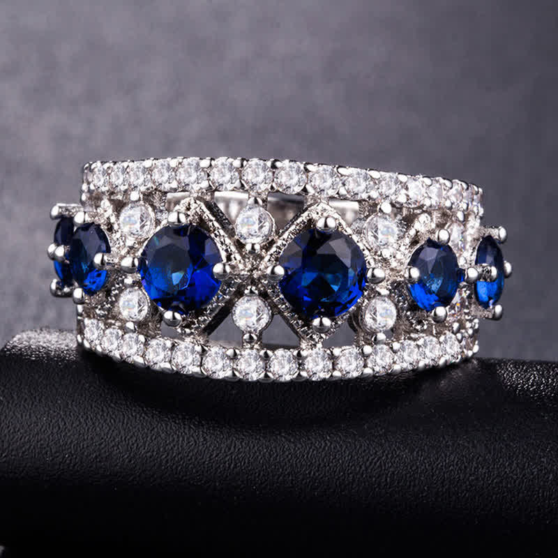 Kreativer Hohl Saphirblauer Zirkonring