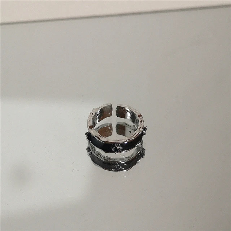 Punk Harajuku Goth Thorns Schwarz Silber Farbe Unregelmäßiges Herz Kreuz Offener Ring für Frauen Männer Liebhaber Vintage 90er Jahre Y2K Grunge Schmuck