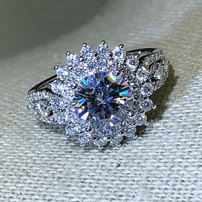 Exquisite Mode Silber Farbe Verlobungsringe für Frauen Mode Weiß Zirkon Steine Ring Jahrestag Braut Hochzeit Schmuck