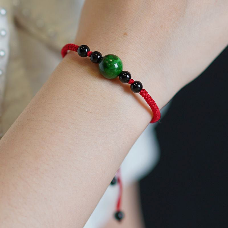 Chavri Lucky and Success Jade-Armband mit roter Schnur