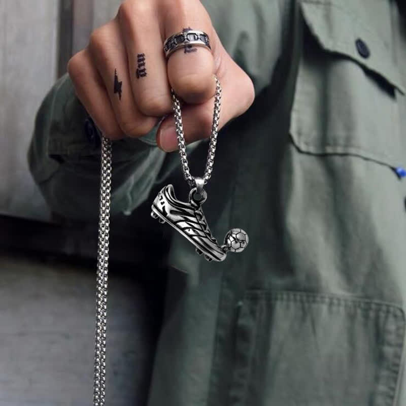 Athlet Sneaker Und Fußballkugel