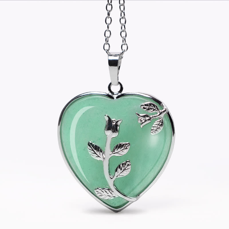 Halsketten mit Herzanhänger aus natürlichen Heilkristallen von Chavri