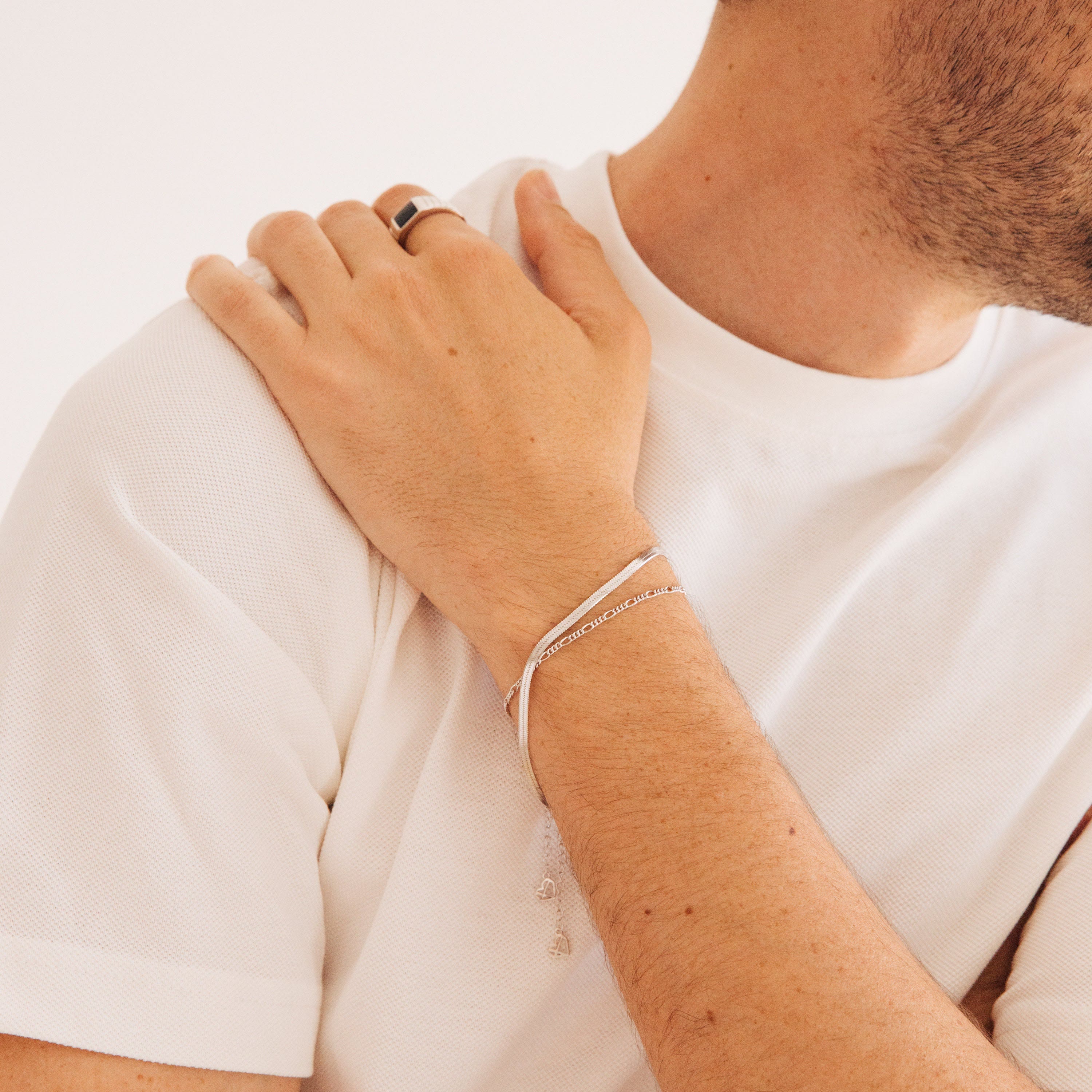 Schwarzes Etikett Black Signet Ring