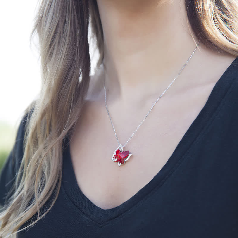 Verteilen Sie Ihren Flügelbutterfly -Geburtssteinkristall Halskette