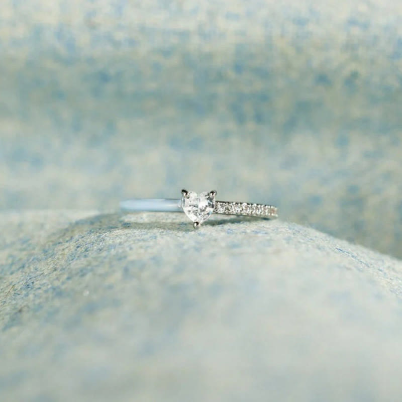 Schneiden Sie Den Halben Zahnschmelzring