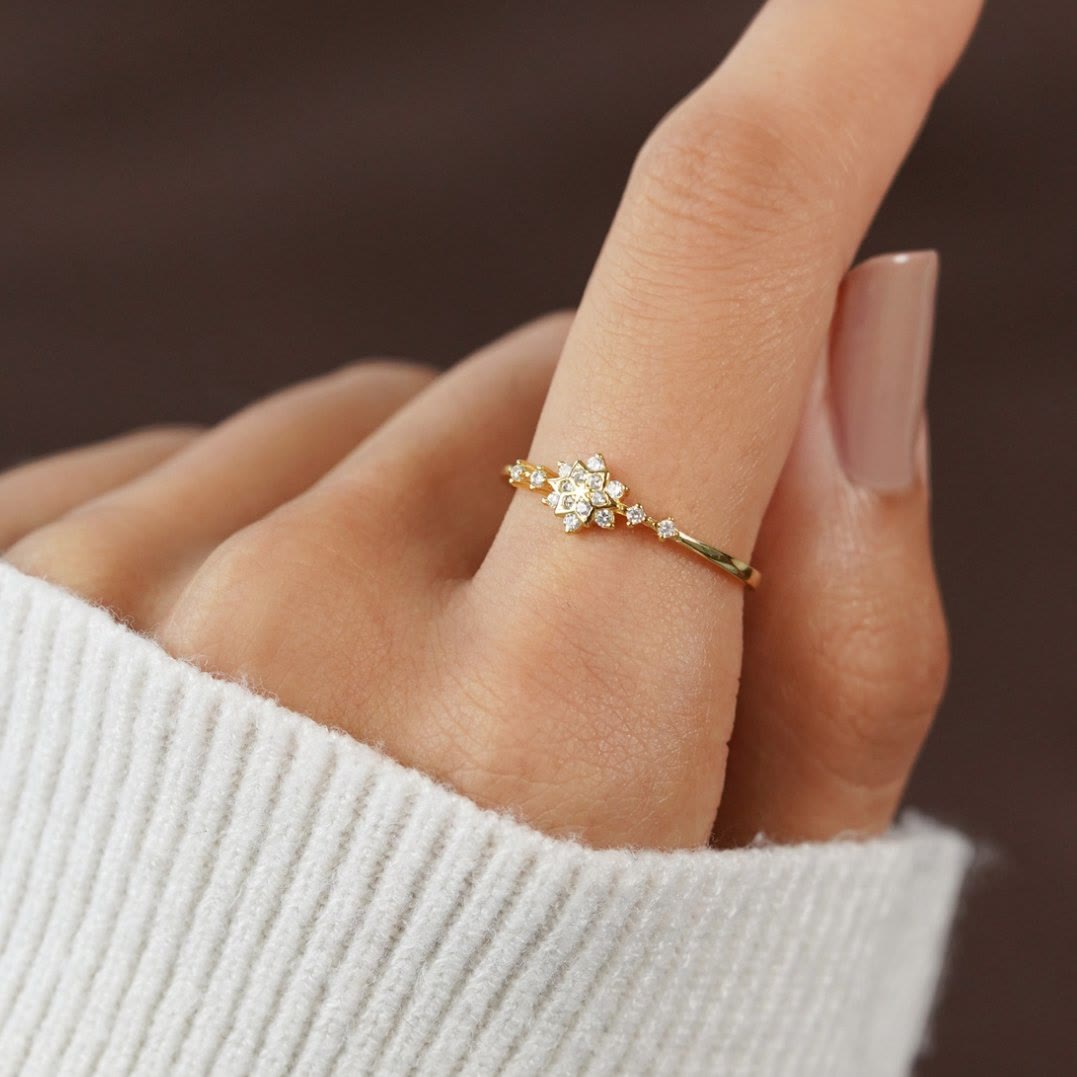 Kreativer Schneeflocken -Zirkonring