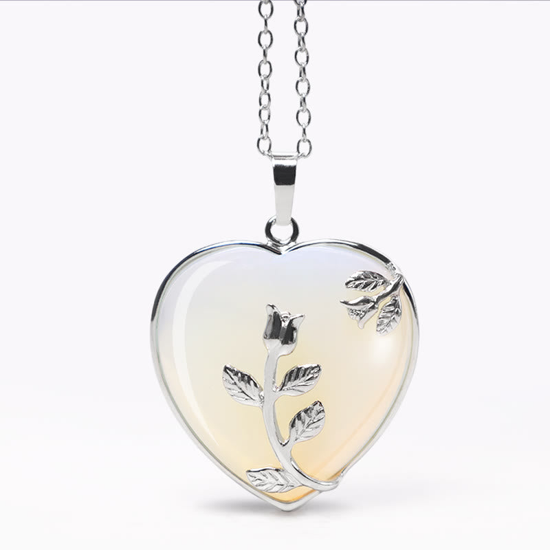 Halsketten mit Herzanhänger aus natürlichen Heilkristallen von Chavri