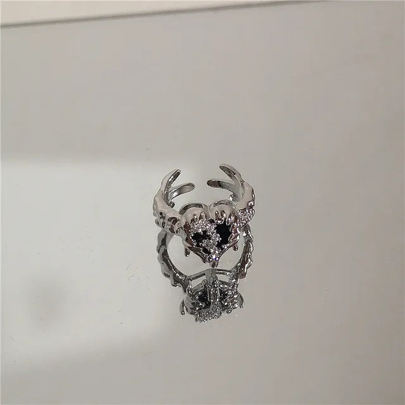 Punk Harajuku Goth Thorns Schwarz Silber Farbe Unregelmäßiges Herz Kreuz Offener Ring für Frauen Männer Liebhaber Vintage 90er Jahre Y2K Grunge Schmuck