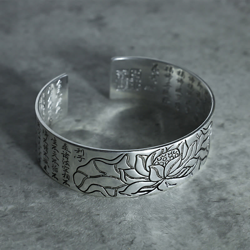 Chavri Tibetisches Lotus-Glücksarmband aus weißem Kupfer