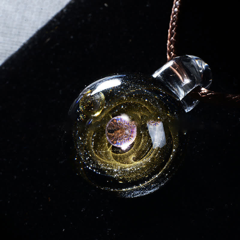 Kosmische Nebel -Element -Glas Halskette
