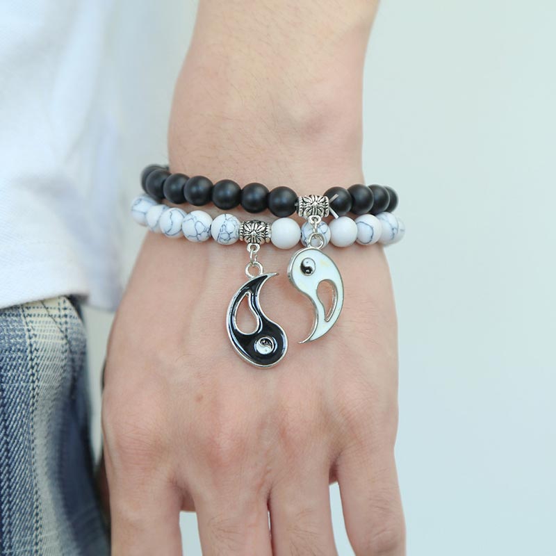 Chavri 2 Stück natürliches schwarzes Onyx-weißes Türkis-Perlen-Yin-Yang-Paar-Armband