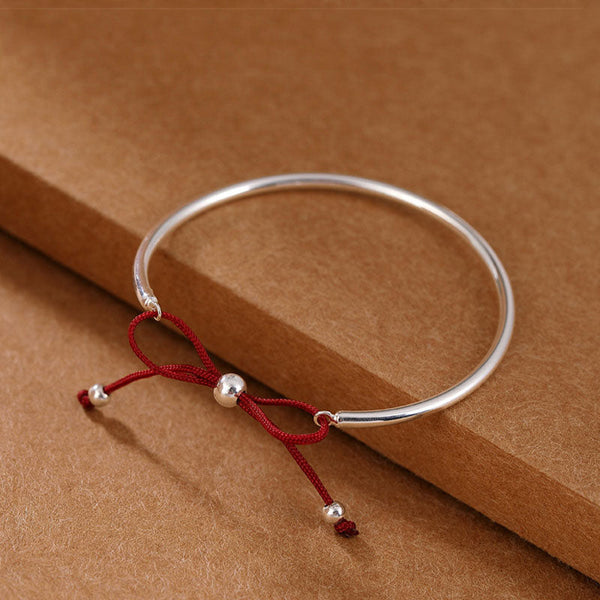Chavri-Armband aus 925er-Sterlingsilber mit roter Schnur und heilendem Knoten