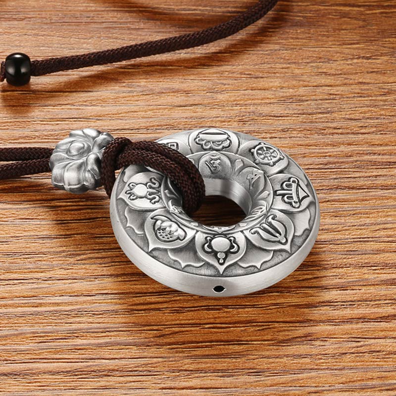 Chavri handgemachte tibetische Mantra Lotus Reinheit Halskette